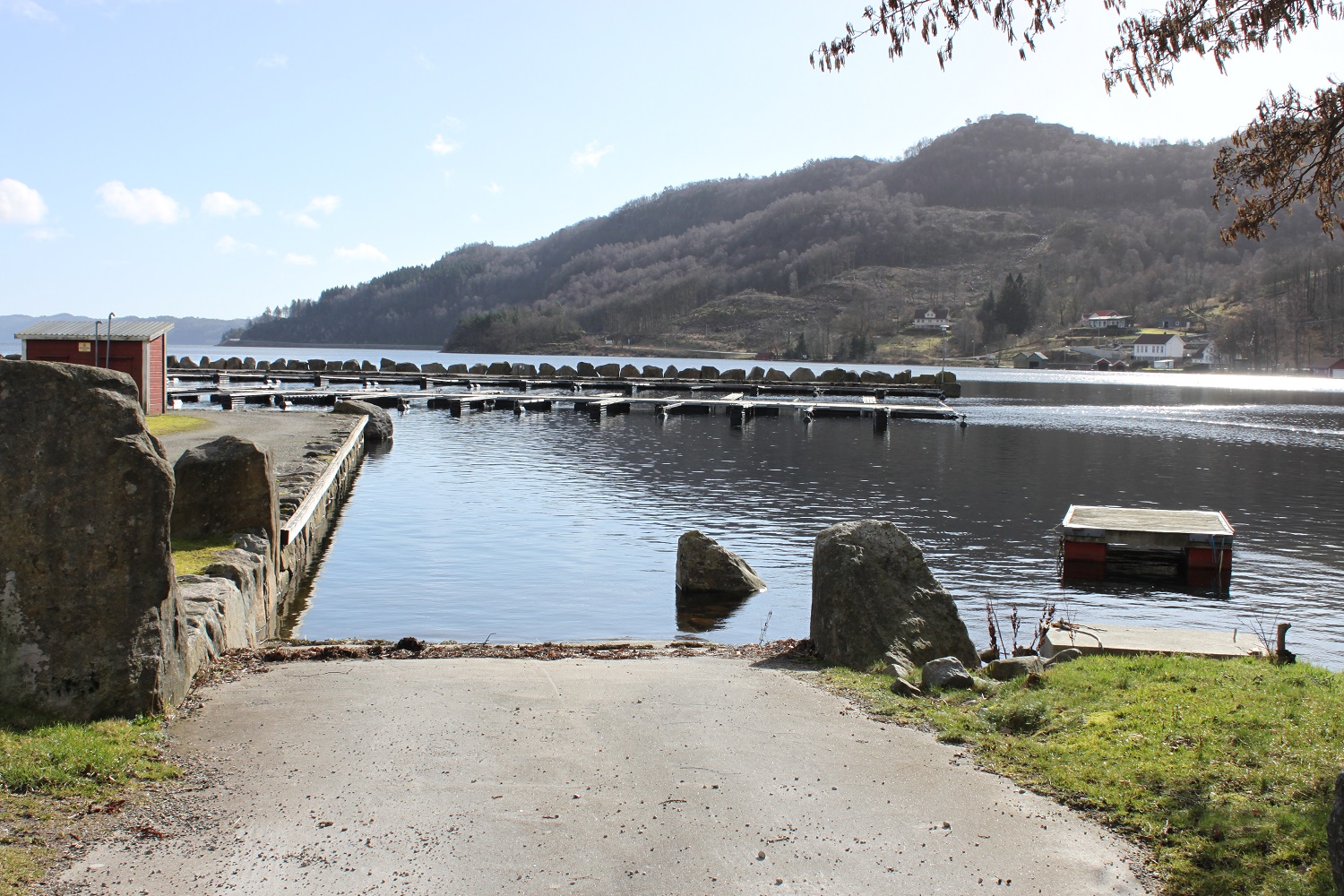 Bildet viser båthavn på Camp Åpta
